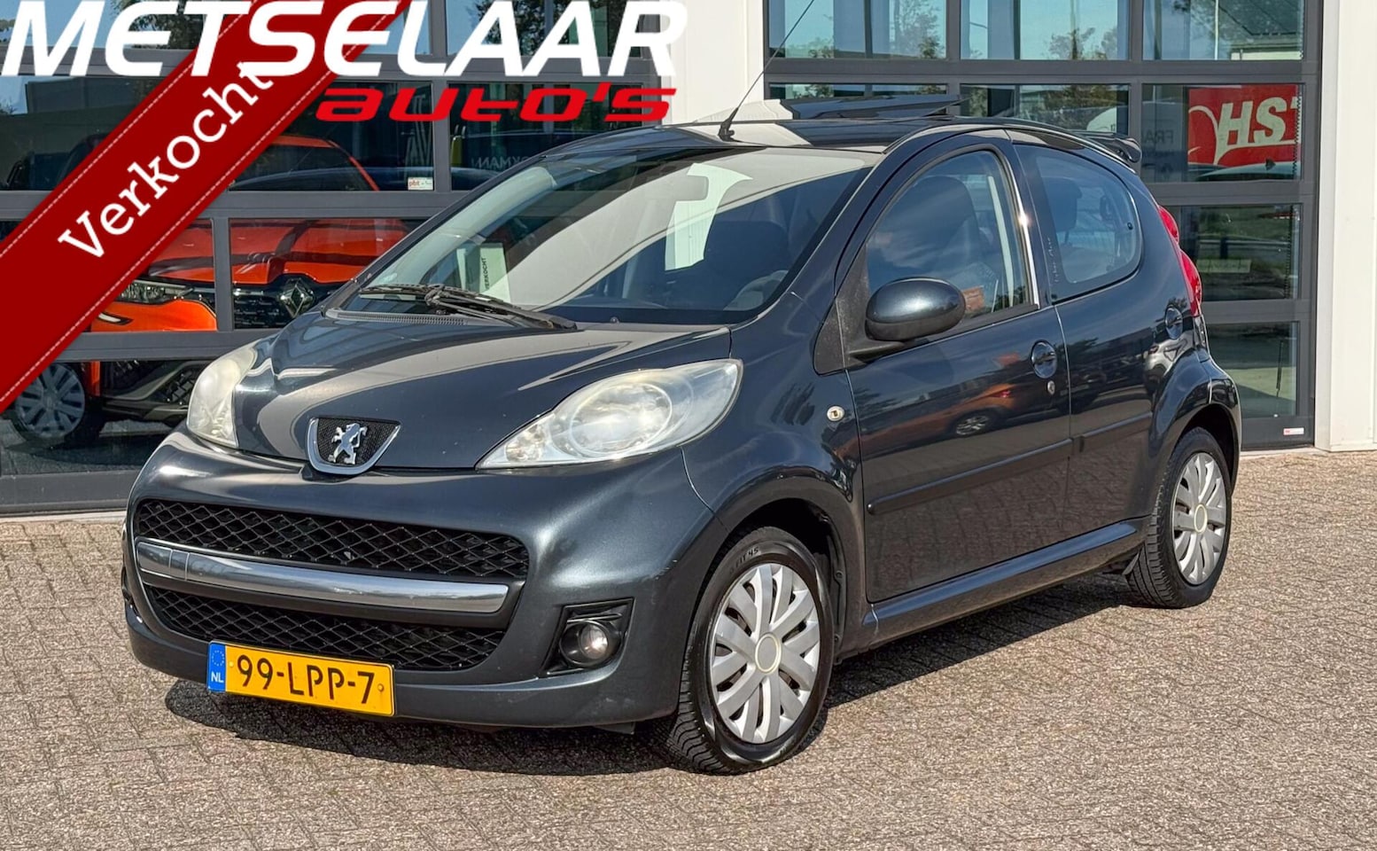 Peugeot 107 - 1.0-12V Urban Move Airco / Schuifdak - AutoWereld.nl