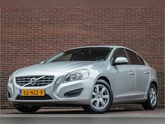 Volvo S60 - T3 Kinetic, Origineel NL, Navigatie, PDC, Trekhaak, Bluetooth, LED, Climate Control, Cruis