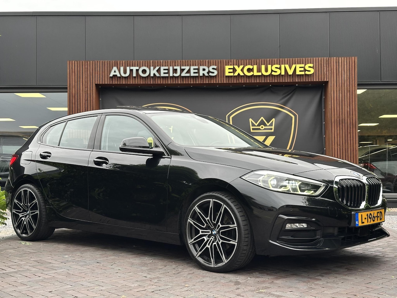 BMW 1-serie - 118d M Pakket Panoramadak Cruise Leer Stoelverw. 19''LM - AutoWereld.nl