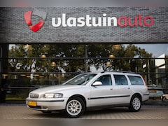 Volvo V70 - 2.4 Comfort Line , Cruise control, Trekhaak,