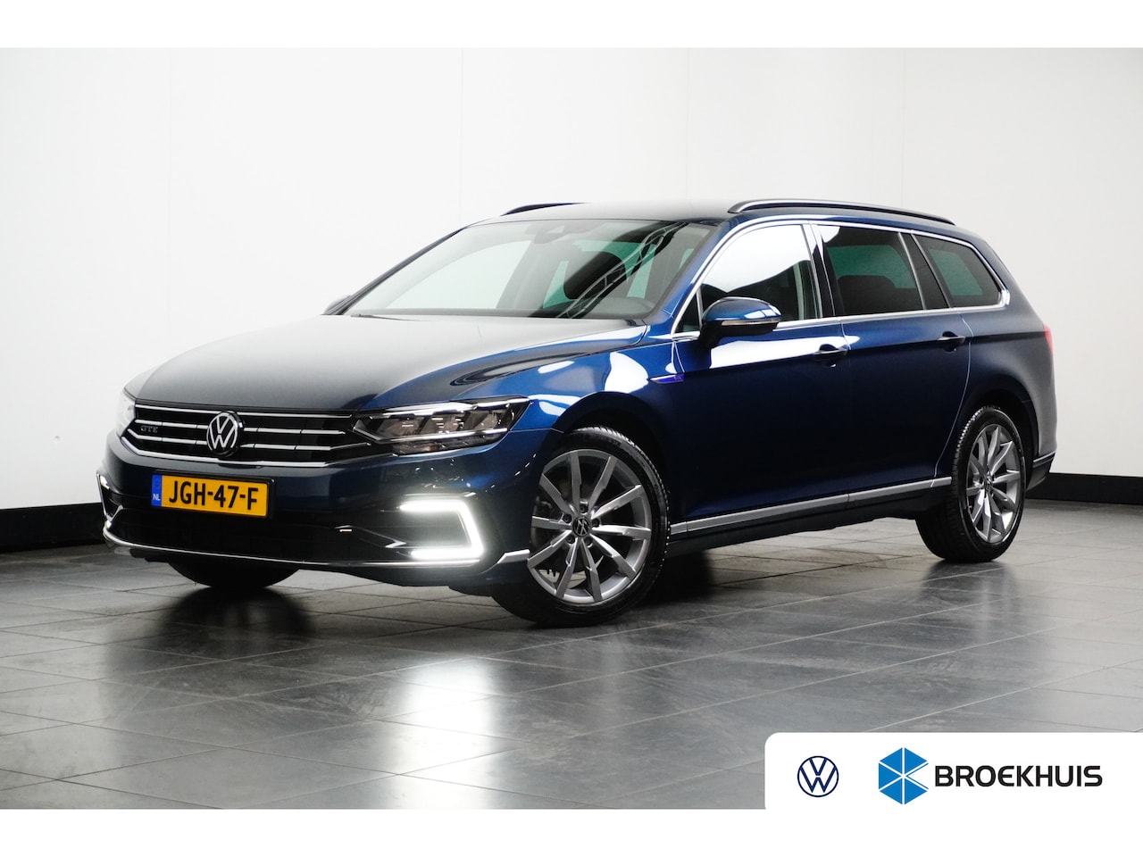 Volkswagen Passat Variant - 1.4 TSI PHEV GTE Business | Achteruitrijcamera | Lichtmetalen velgen multi-spaaks 18" | Vo - AutoWereld.nl