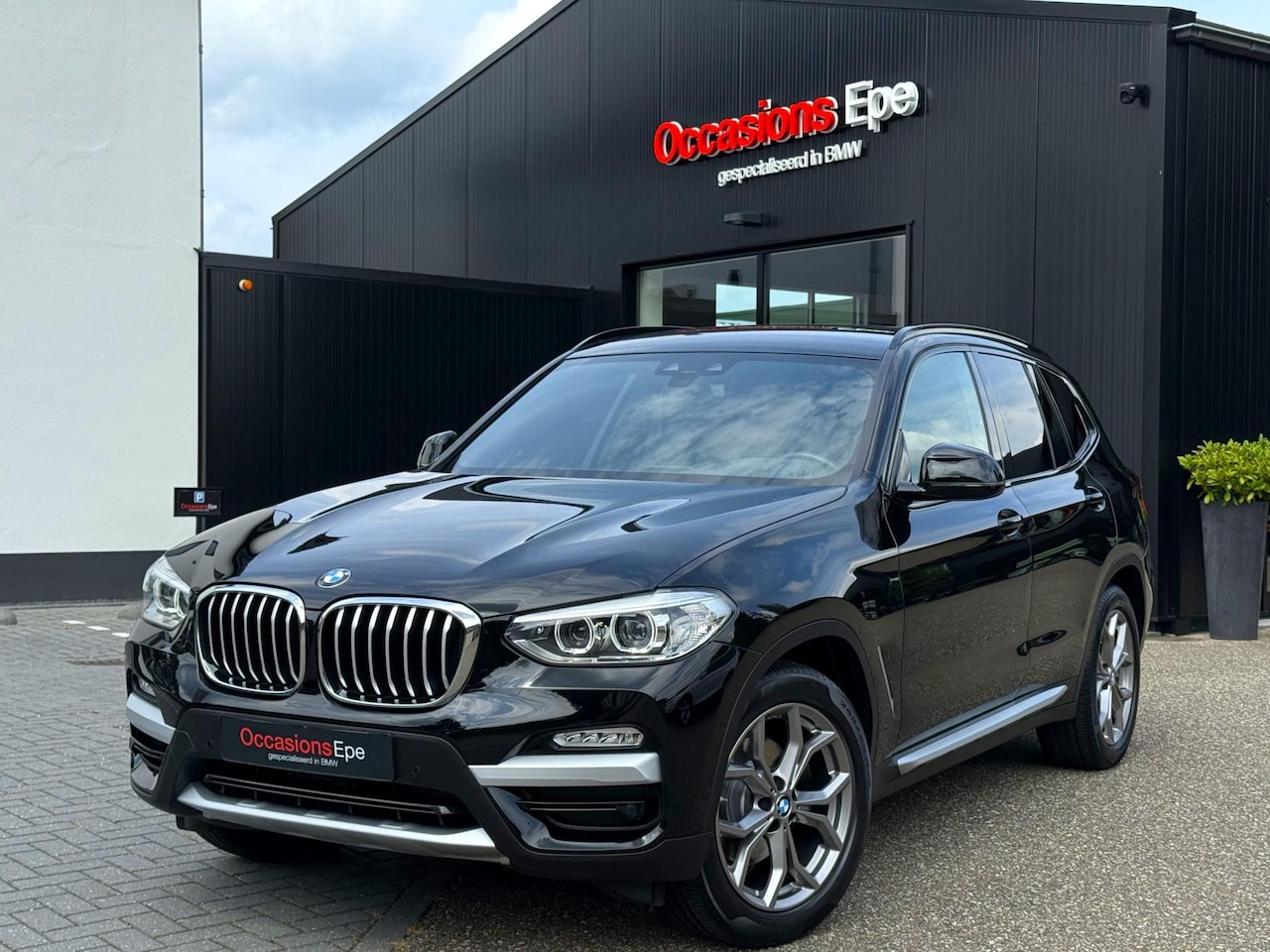 BMW X3 - XDrive20i X-Line Shadowline 1e eigenaar NL Auto - AutoWereld.nl