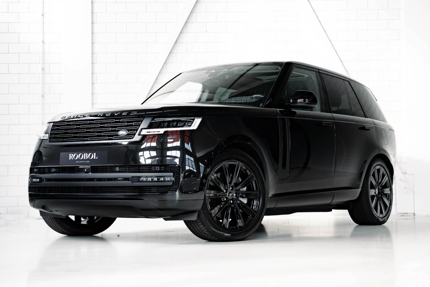 Land Rover Range Rover - 3.0 P440e SE PHEV | Verstelbare stoelen | Lederen bekleding | Apple Carplay - AutoWereld.nl