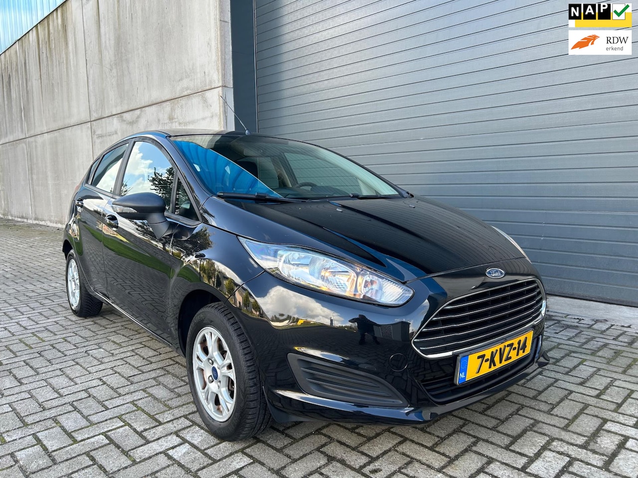 Ford Fiesta - 1.0i Style S/S AIRCO NAVI 5DRS NAP 2013 - AutoWereld.nl