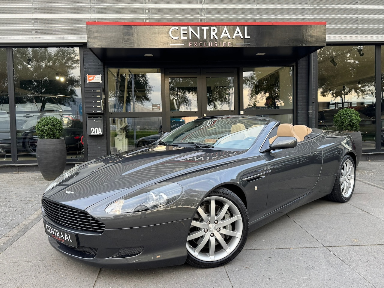 Aston Martin DB9 Volante - 5.9 V12|Dealer Maintained|Leder|Pdc|Stoelverwarming|450PK - AutoWereld.nl
