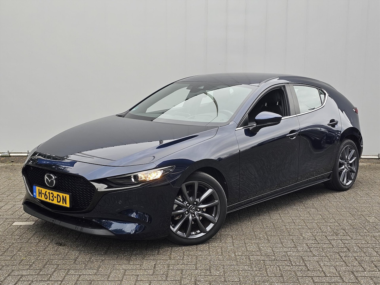 Mazda 3 - Hatchback 2.0 122pk Aut Comfort Bose I Navi I Leder - AutoWereld.nl