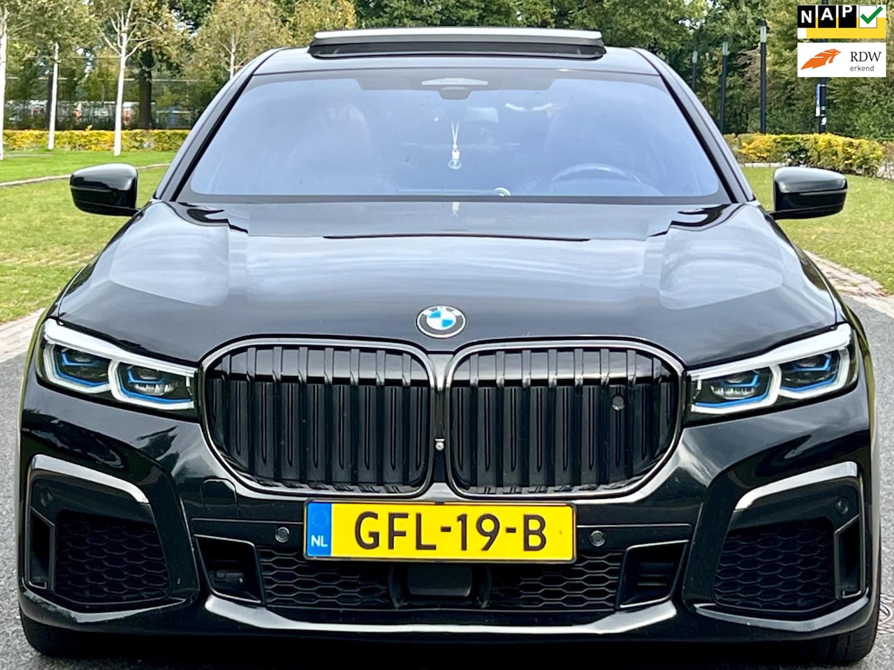 BMW 7-serie - 745Le xDrive M-PAKKET MET ALLE OPTIES:NIGHT VIS/B&W/PANO - AutoWereld.nl