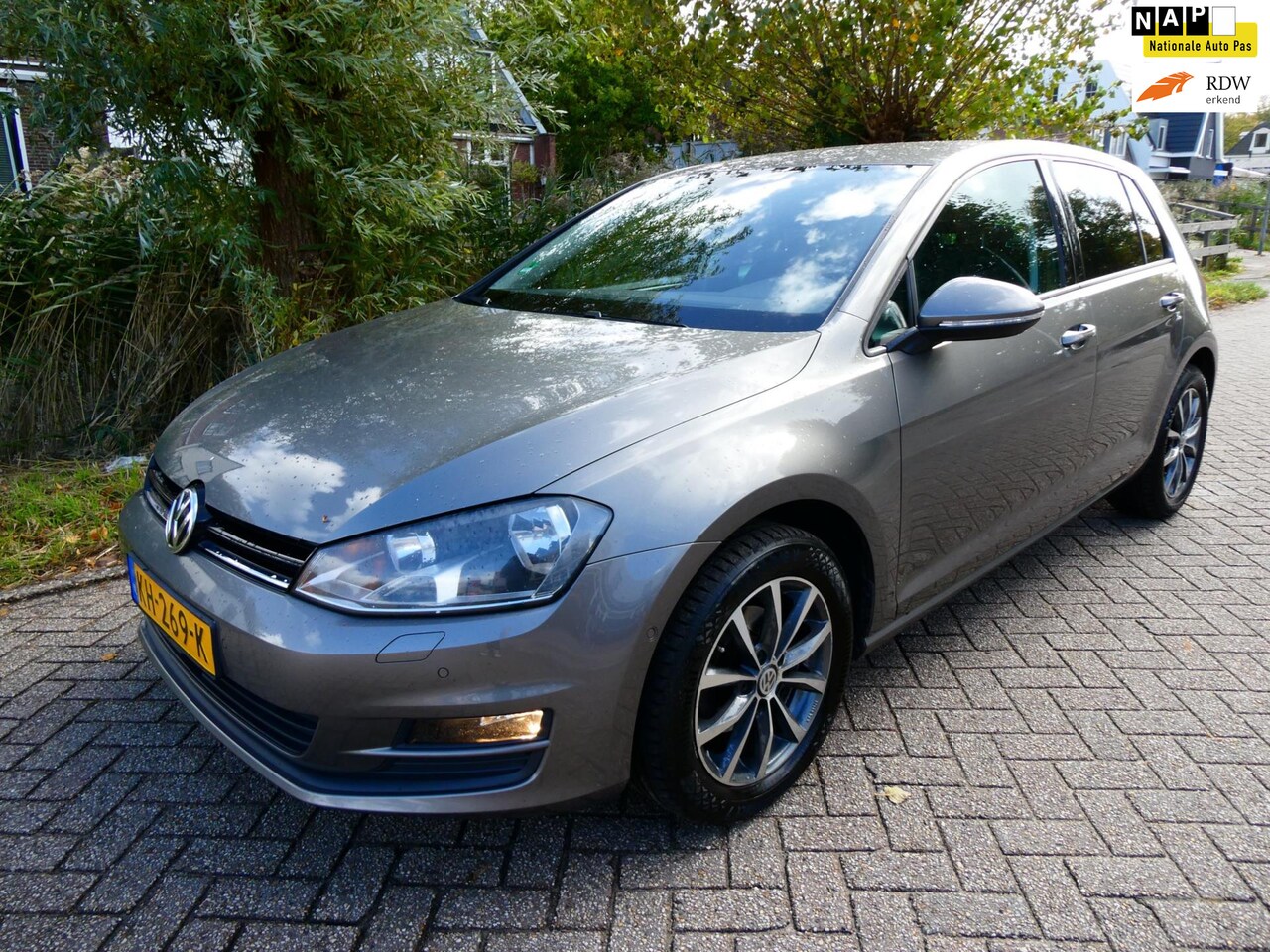 Volkswagen Golf - 1.2 TSI 110pk 5-deurs Clima Cruise Navi PDC Camera - AutoWereld.nl