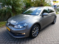 Volkswagen Golf - 1.2 TSI 110pk 5-deurs Clima Cruise Navi PDC Camera