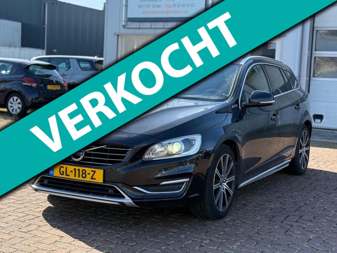 Volvo V60 - 2.4 D6 AWD Plug-In Hybrid Momentum Export - AutoWereld.nl
