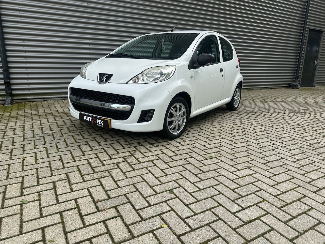 Peugeot 107 - 1.0-12V XR 1.0-12V XR - AutoWereld.nl