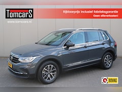 Volkswagen Tiguan - 1.5 TSI 150PK Automaat Life Trekhaak/Carplay-android/Stoelverwarming