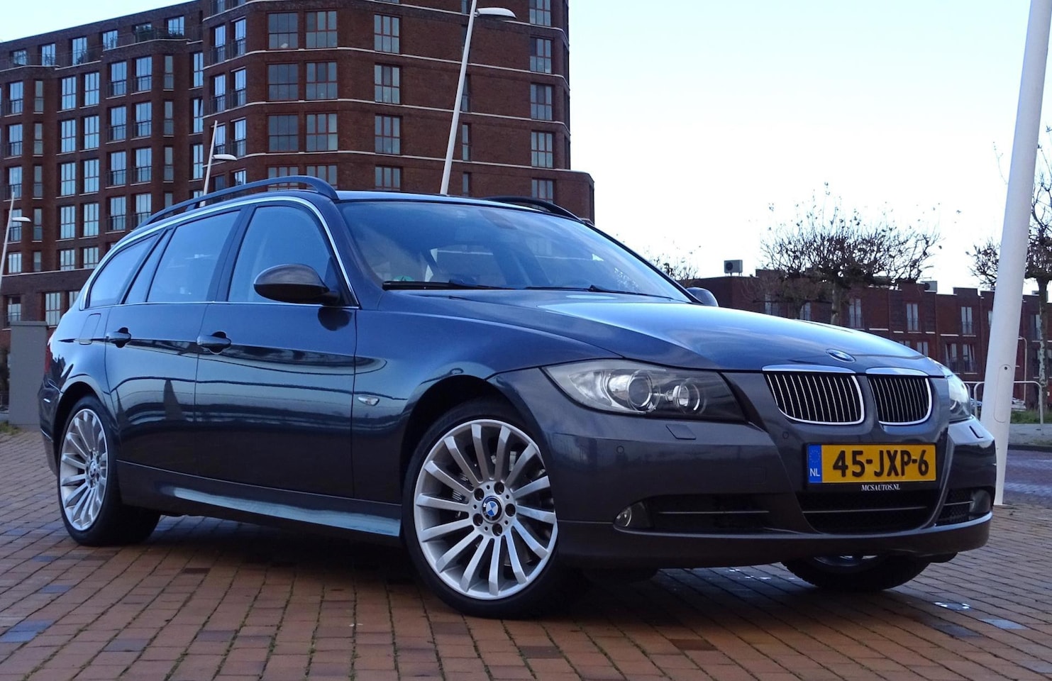 BMW 3-serie Touring - 330xi 4WD EXE Aut 258pk Unieke Staat! - AutoWereld.nl