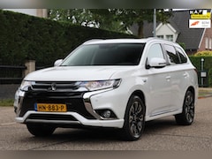 Mitsubishi Outlander - 2.0 PHEV instyle+ | NAVI | CLIMA | CRUISE | CAMERA | MOOIE GOED ONDERHOUDEN AUTO |