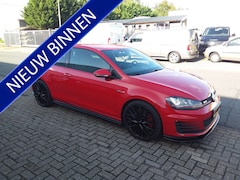 Volkswagen Golf - 2.0 TSI GTI Performance