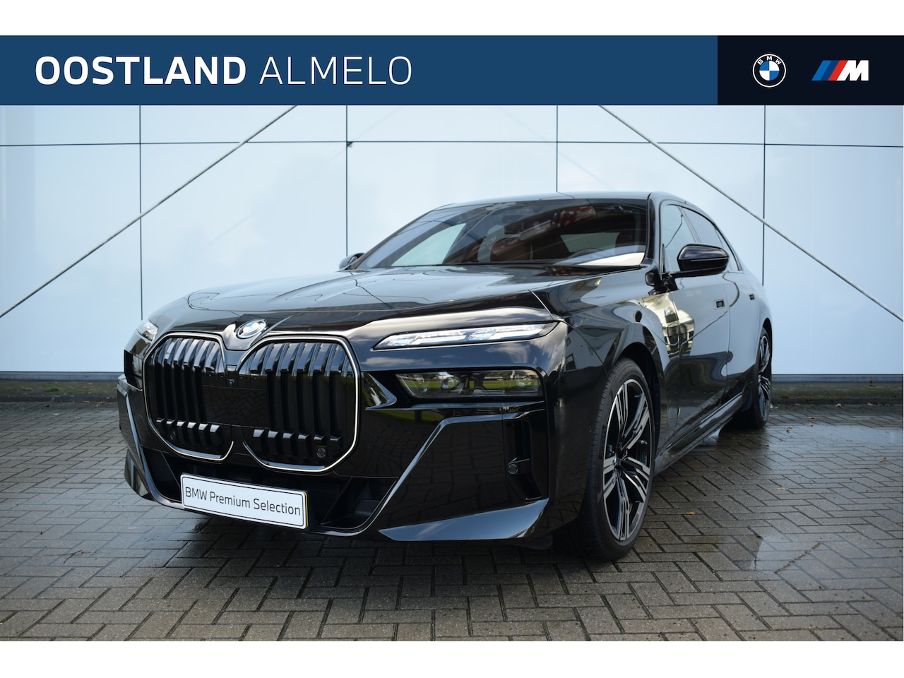BMW i7 - xDrive60 High Executive M Sport / Panoramadak / Trekhaak / Stoelventilatie / Parking Assis - AutoWereld.nl