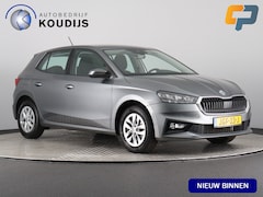 Skoda Fabia - 1.0 TSI Business Edition (Stoelverw. / Camera / Navi / Draadloos carplay / Keyless)