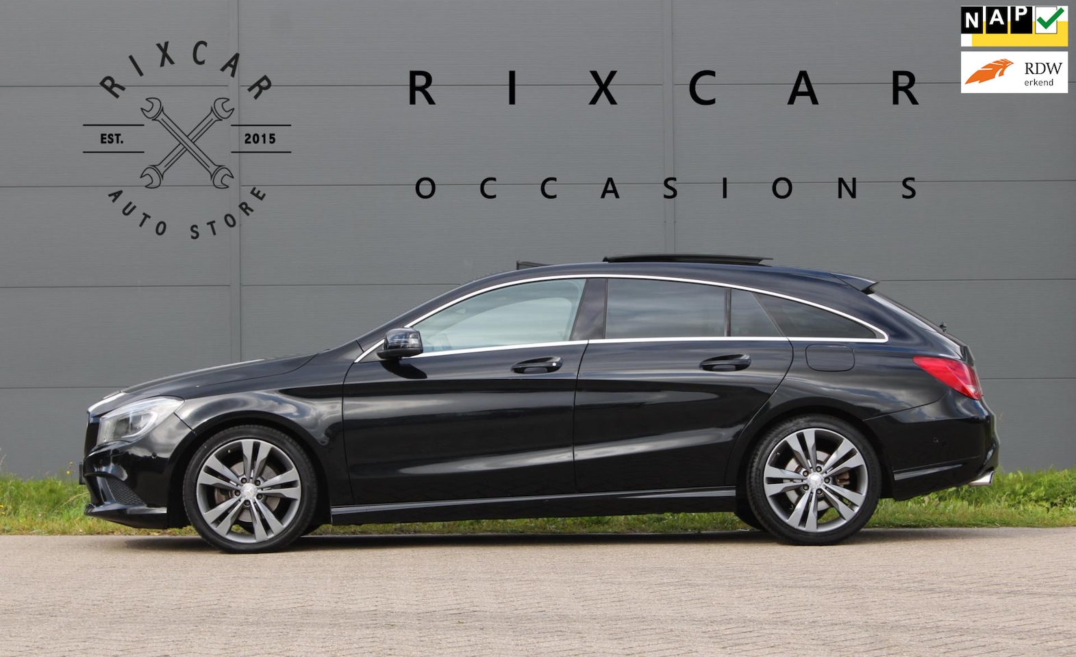Mercedes-Benz CLA-klasse Shooting Brake - 180 Prestige AMG Pakket Panodak Navi Trekhaak Sfeerlicht !!NIEUWBINNEN!! - AutoWereld.nl