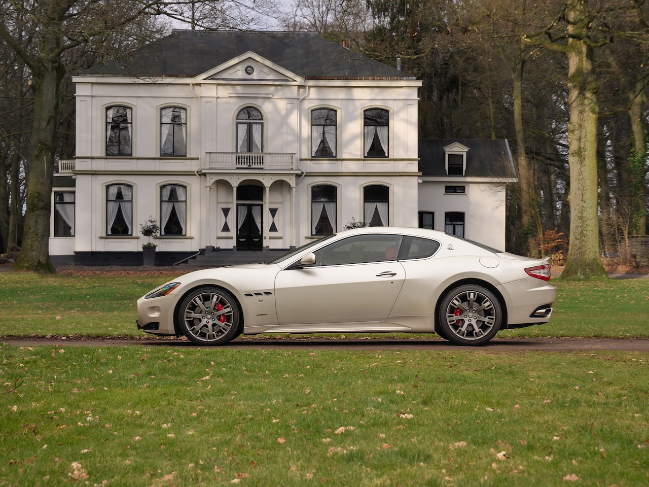 Maserati GranTurismo - 4.7 S | Nw. koppeling | Bose | Comfort Pack | Skyhook - AutoWereld.nl