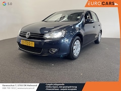 Volkswagen Golf - 1.2 TSI Highline BlueMotion parkeersensoren voor en achter Navi Cruise Control Snelheidsbe