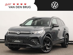 Volkswagen Tiguan - 1.5 eHybrid R-Line Edition 272 PK DSG | Black Style | Trekhaak | Led Plus | Navigatie | 36