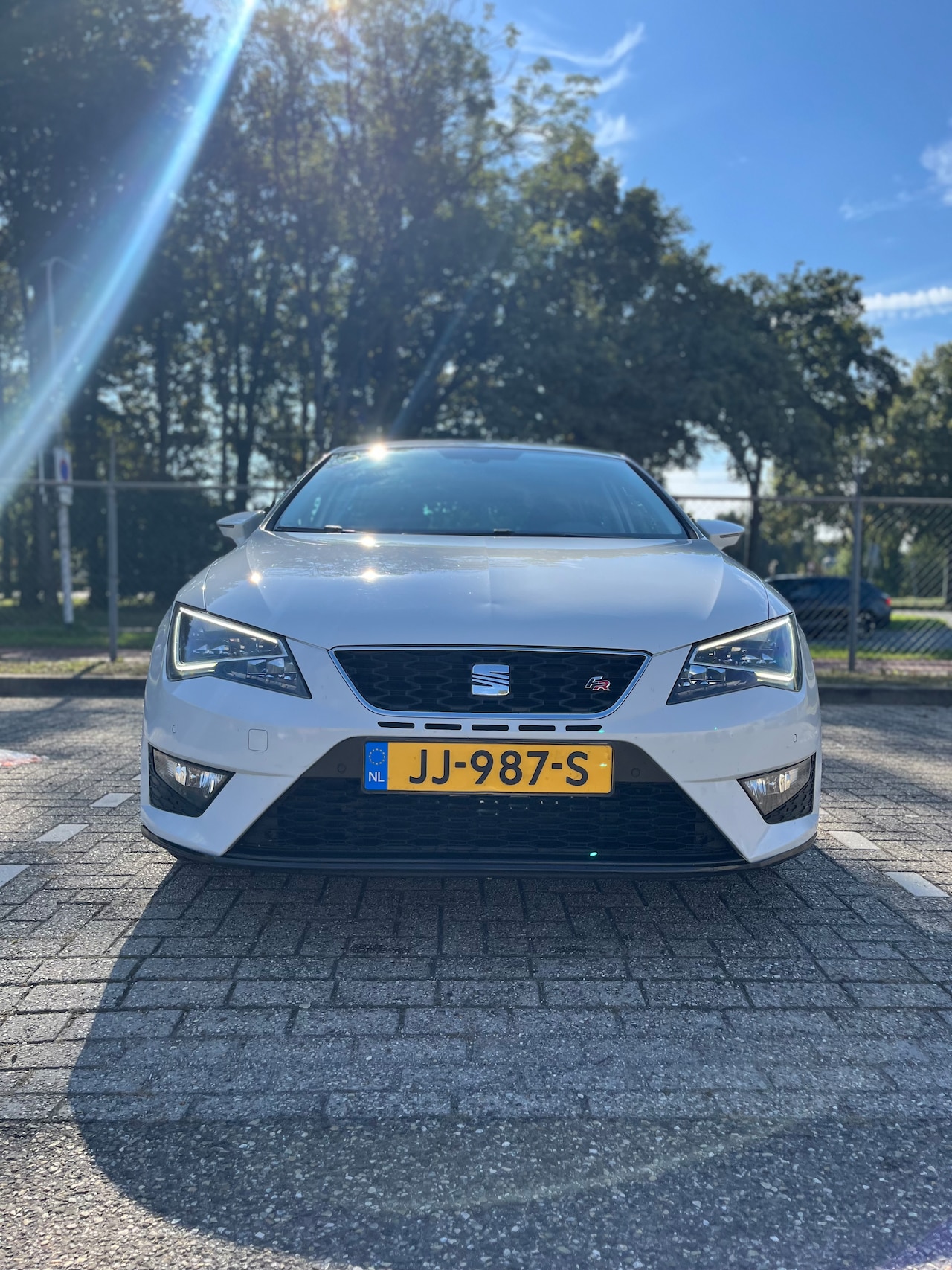 SEAT Leon - 1.4 TSI ACT FR Connect 150PK Carplay/Camera - AutoWereld.nl