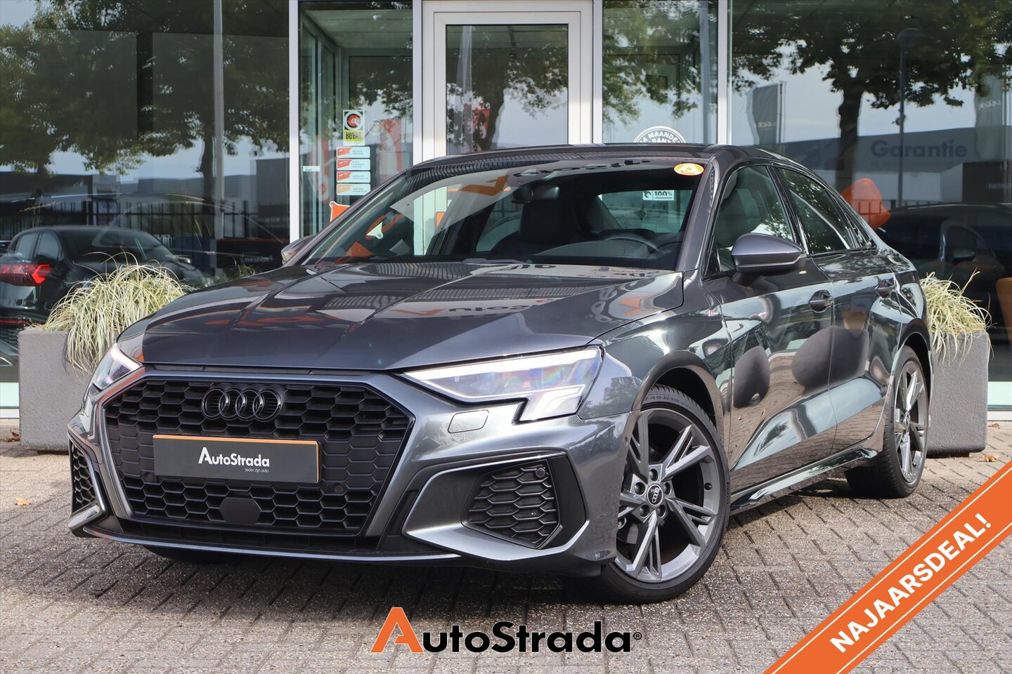Audi A3 Limousine - 35 S-Line TFSI 150pk S-tronic | Camera | Virtual | Navigatie | Stoelverwarming | LED | Cru - AutoWereld.nl