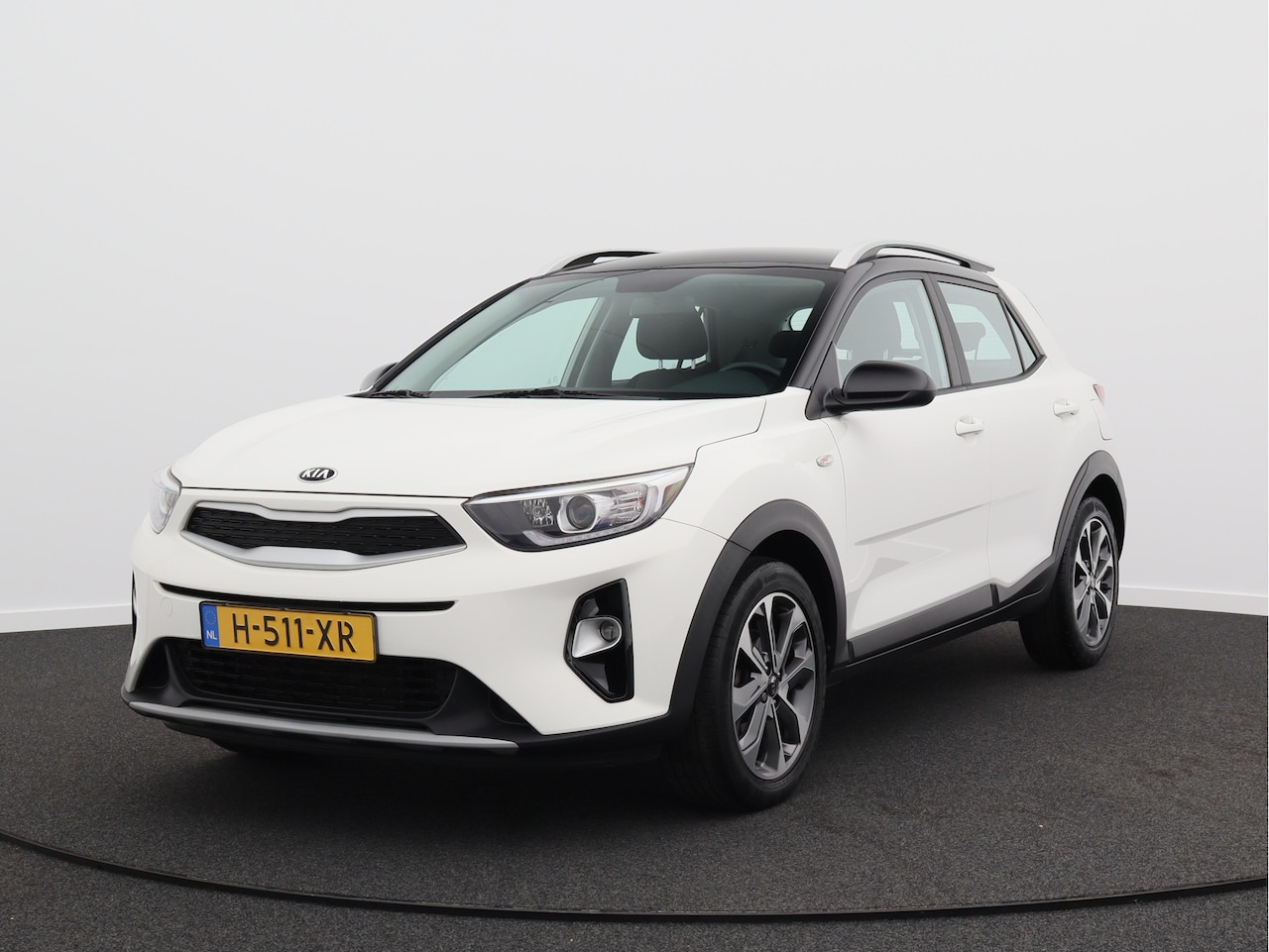 Kia Stonic - 1.0 T-GDi DynamicLine/ lage km/ trekhaak! - AutoWereld.nl