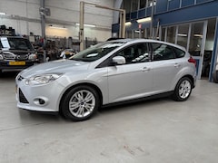 Ford Focus - 1.6 TI-VCT 125pk 5-deurs Automaat Titanium | Climate control | Bluetooth | Cruise control