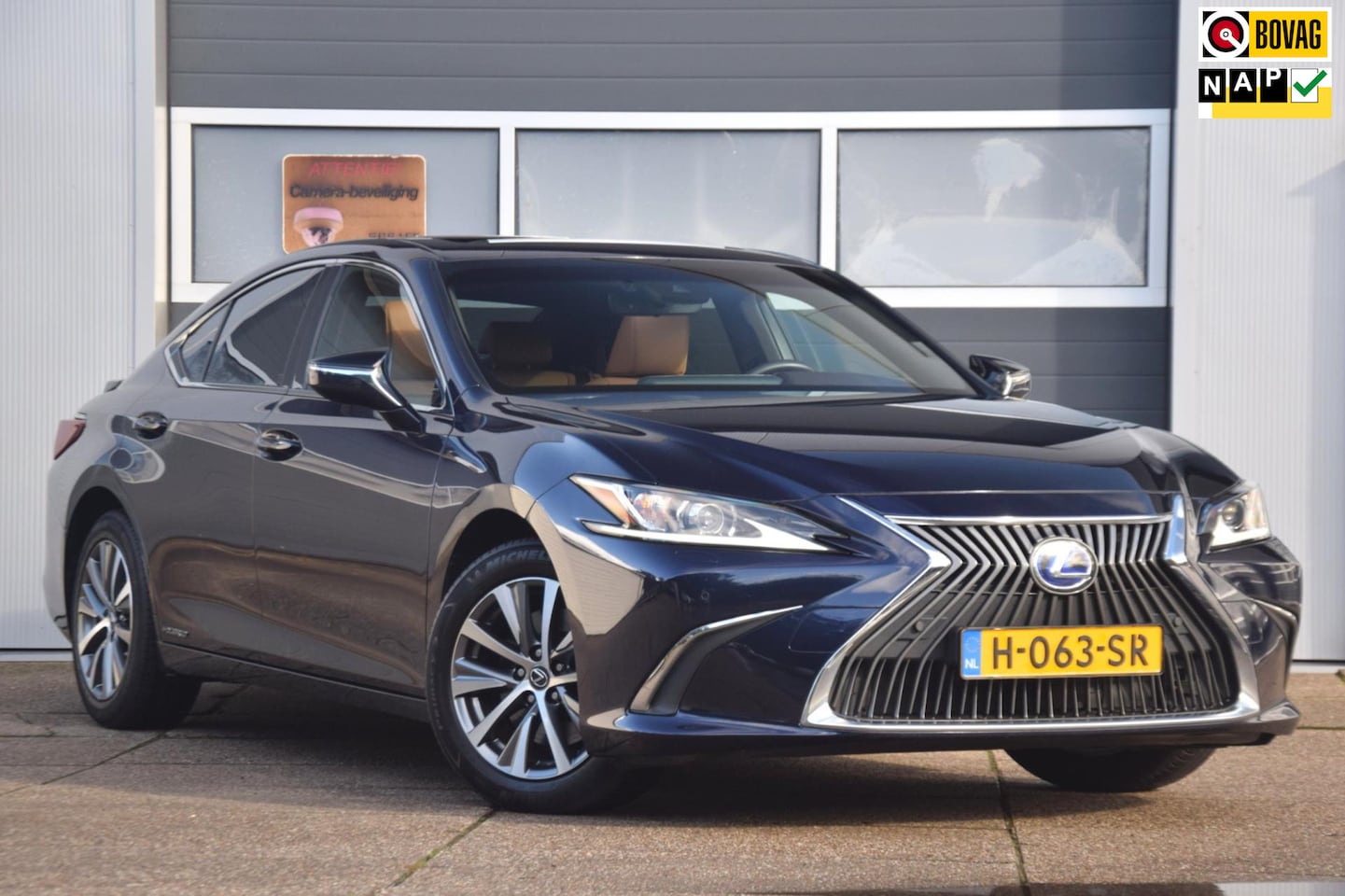 Lexus ES - 300h Business Line 300h Business Line - AutoWereld.nl