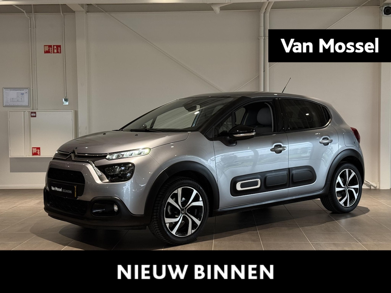 Citroën C3 - Shine | AUTOMAAT | TREKHAAK | NAV | CARPLAY ANDROID AUTO | PARKCAM | STOELVERWARMING  | 42 - AutoWereld.nl