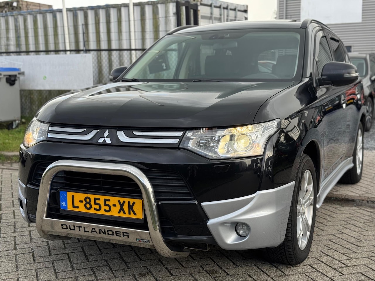 Mitsubishi Outlander - 2.2 DI-D Intense+ 4WD 7 Pers Clima Camera Leer Opendak Voll - AutoWereld.nl