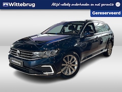 Volkswagen Passat Variant - 1.4 TSI 218PK DSG PHEV GTE Business / Digital Cockpit Pro / Trekhaak / Panoramadak / 17''