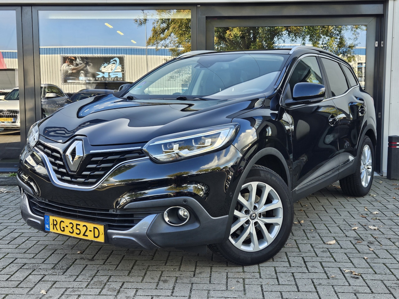 Renault Kadjar - 1.2 TCe Bose + PANO DAK + CAMERA + LM VELGEN + PURE LED - AutoWereld.nl