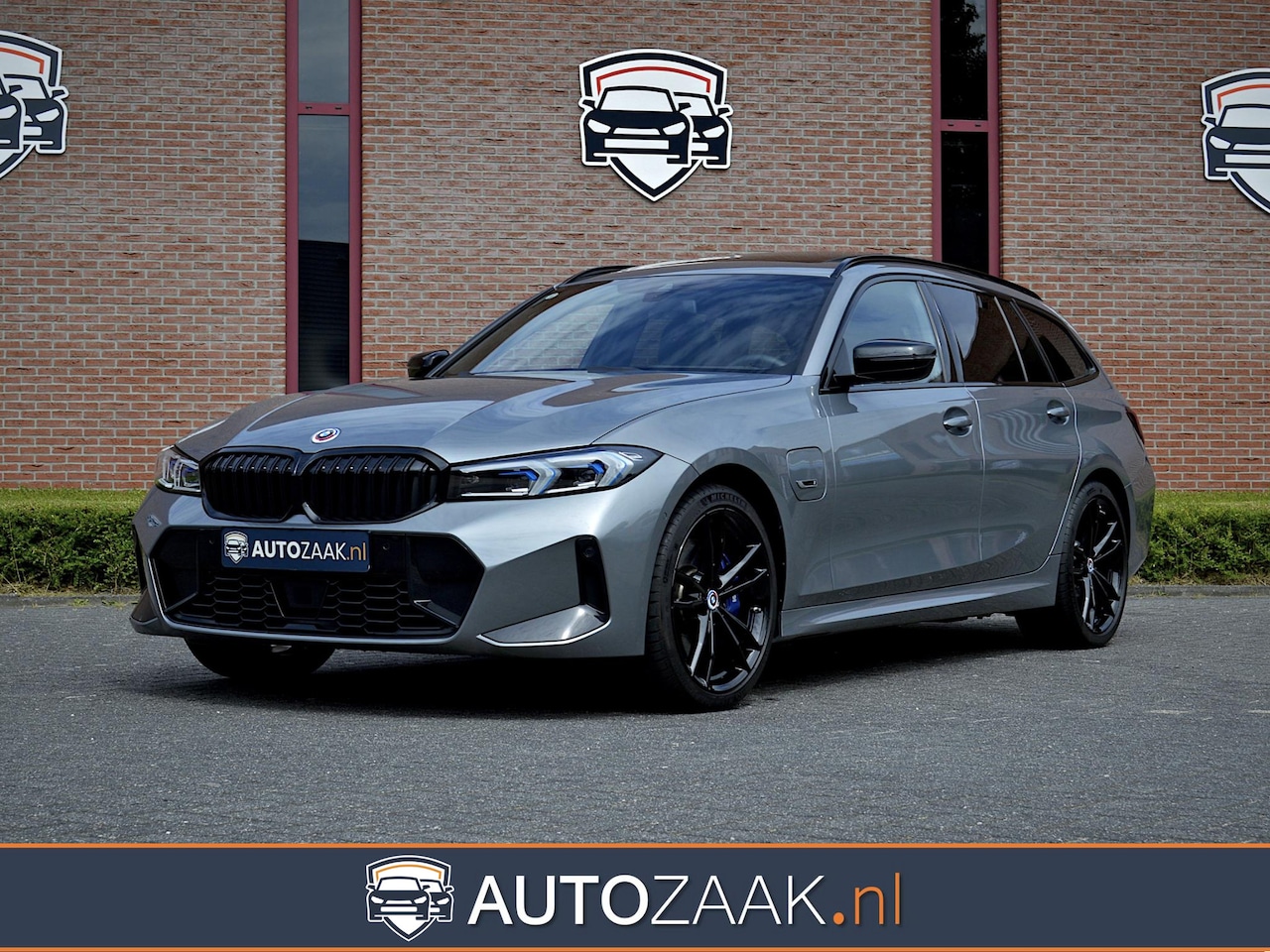 BMW 3-serie Touring - 330e M Sport Innovation - AutoWereld.nl