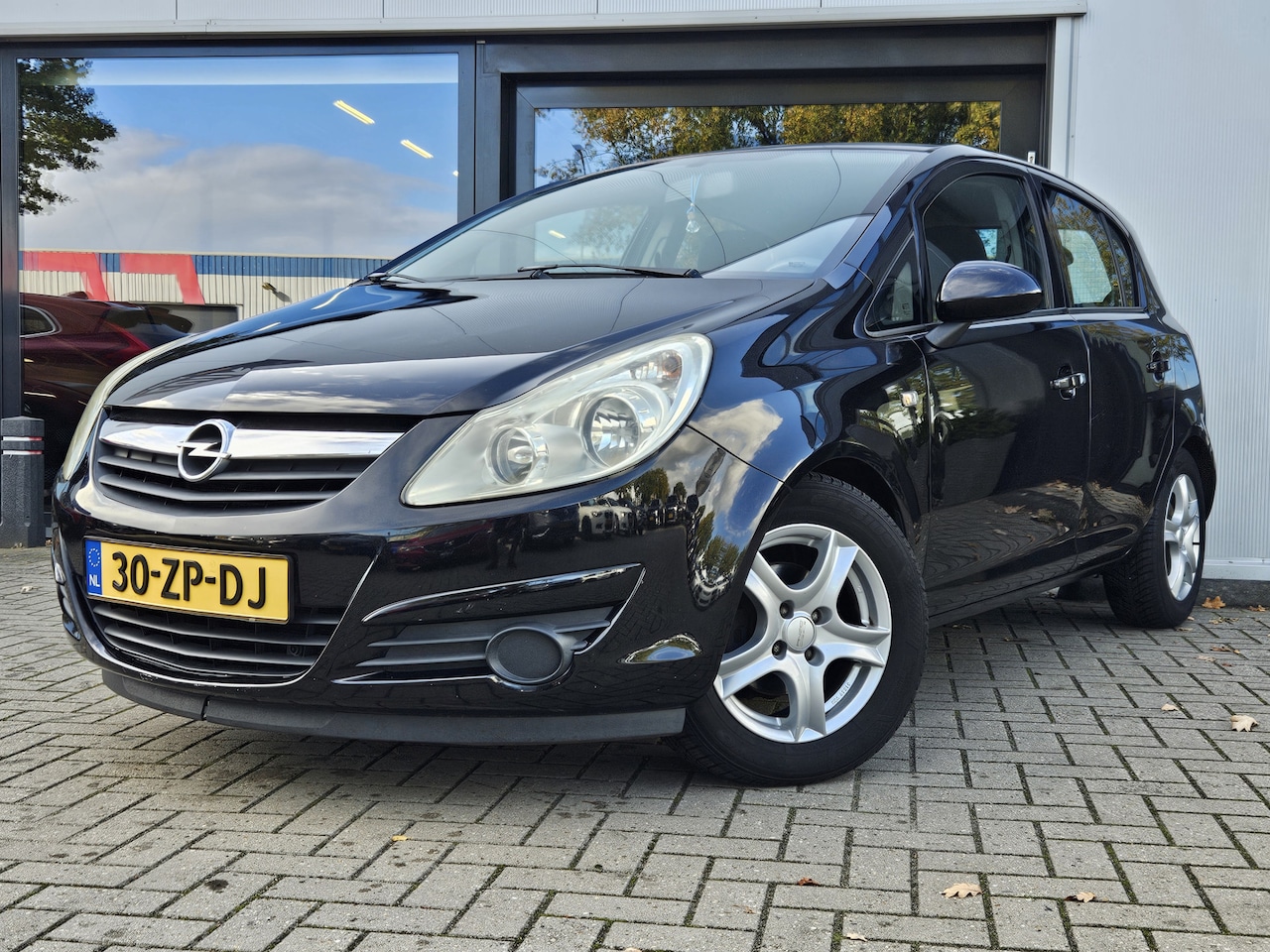 Opel Corsa - 1.4-16V Business + AIRCO + CRUISE + LM VELGEN - AutoWereld.nl