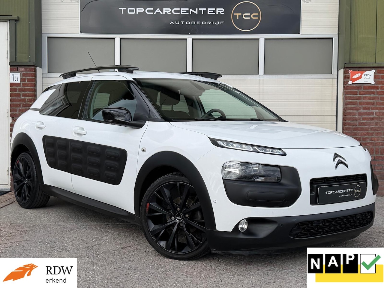 Citroën C4 Cactus - 1.2 Business Plus/AIRCO/PARKS/NAVI/APK/NAP - AutoWereld.nl