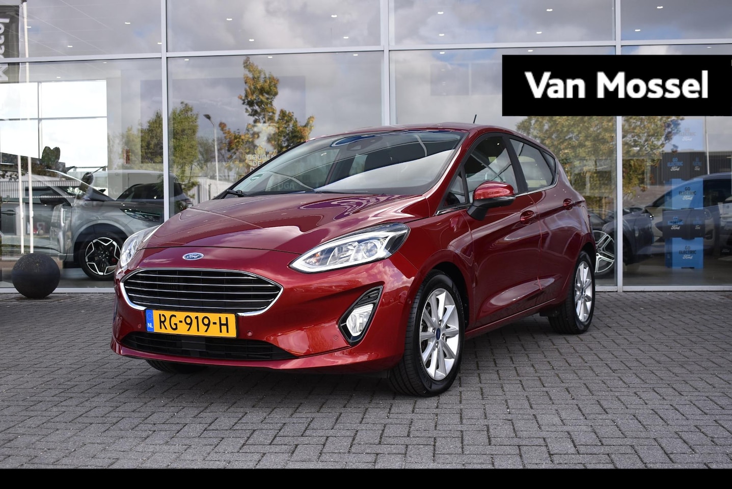 Ford Fiesta - 1.0 EcoBoost Titanium | Climate Control | Adaptieve Cruise Control | Voorruitverwarming | - AutoWereld.nl