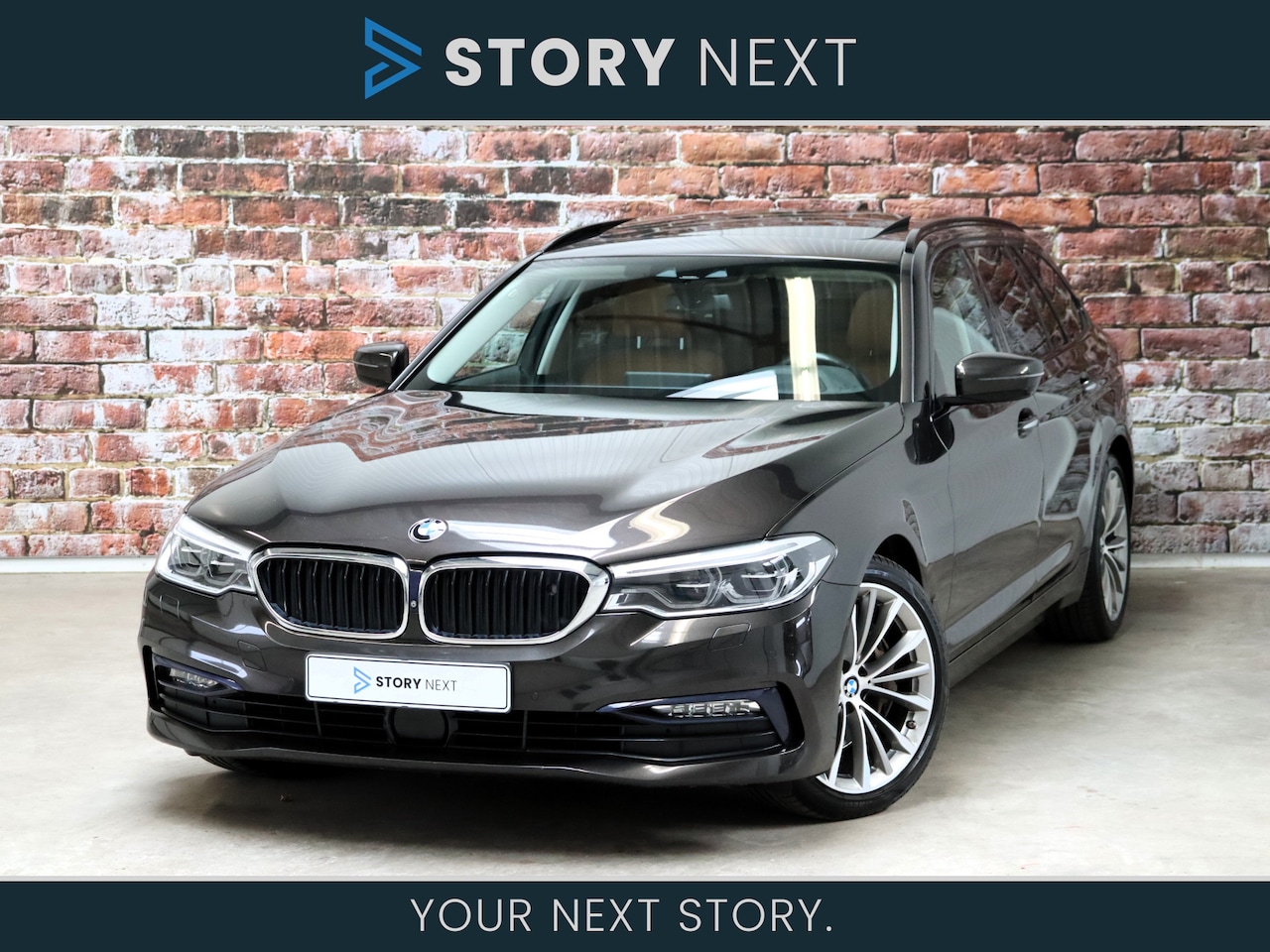 BMW 5-serie Touring - 540i xDrive High Executive Sport Line Automaat / Panoramadak / Comfortstoelen / Trekhaak / - AutoWereld.nl