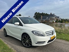 Mercedes-Benz B-klasse - 180 Ambition Xenon / Navi / PDC / Zeer nette staat