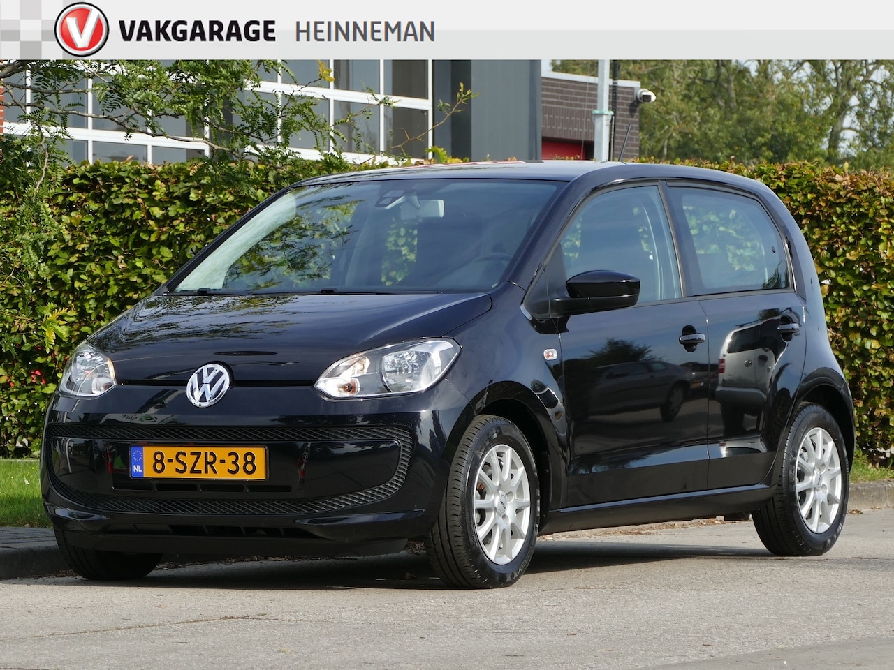 Volkswagen Up! - 1.0 move up! BlueMotion | airco | slechts 46000 kilometer - AutoWereld.nl