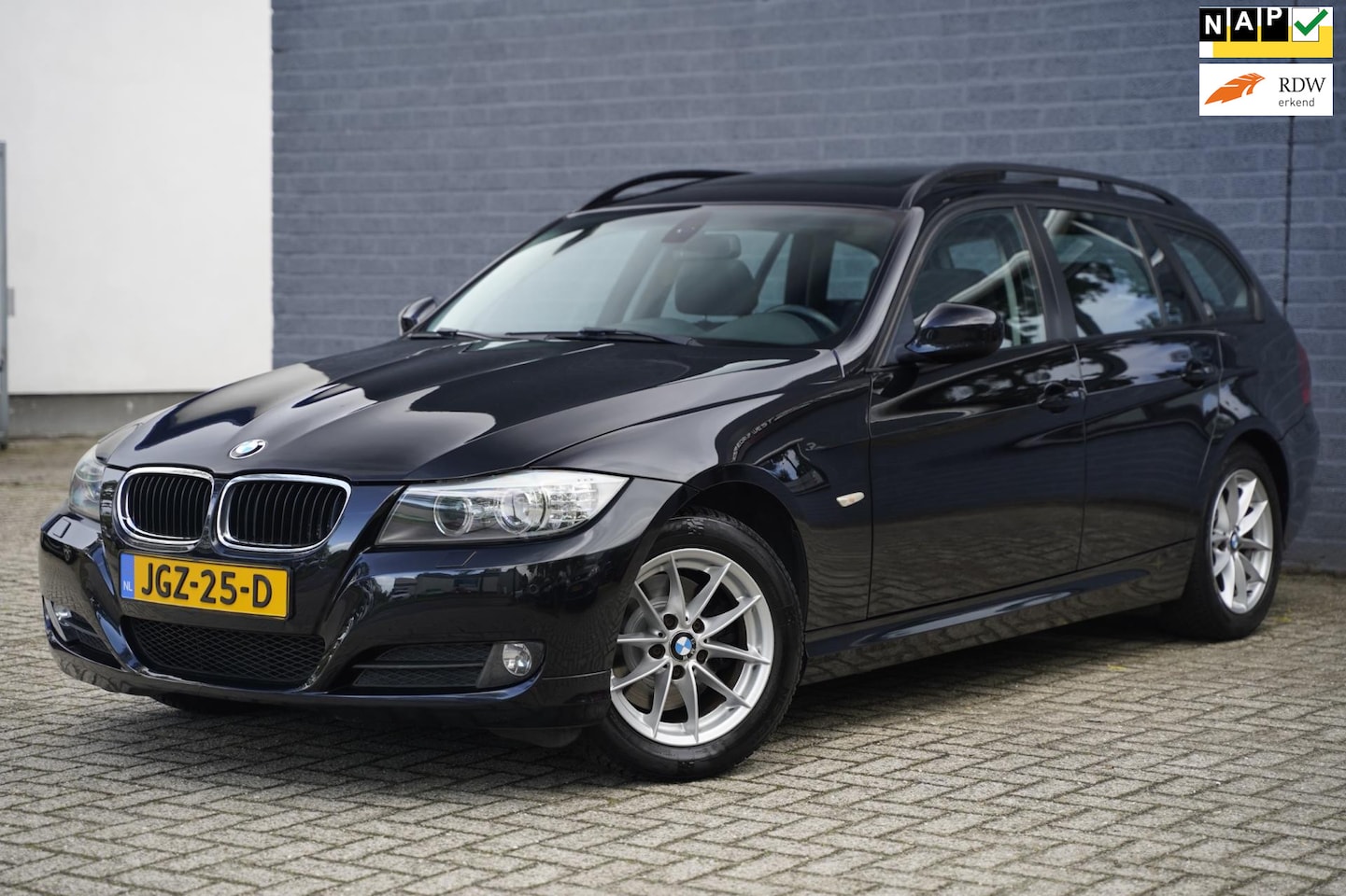 BMW 3-serie Touring - 320i 320i, Leer, Automaat, Youngtimer - AutoWereld.nl