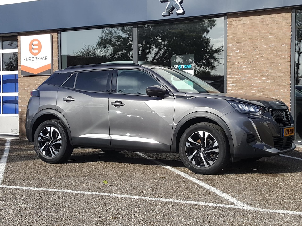Peugeot 2008 - 1.2 Puretech 130pk Allure Navigatie | Apple Carplay & Android | Achteruitrijcamera | Cruis - AutoWereld.nl