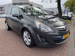 Opel Corsa - 1.2-16V BlitZ veel opties zeer nette auto