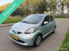 Toyota Aygo - 1.0-12V +