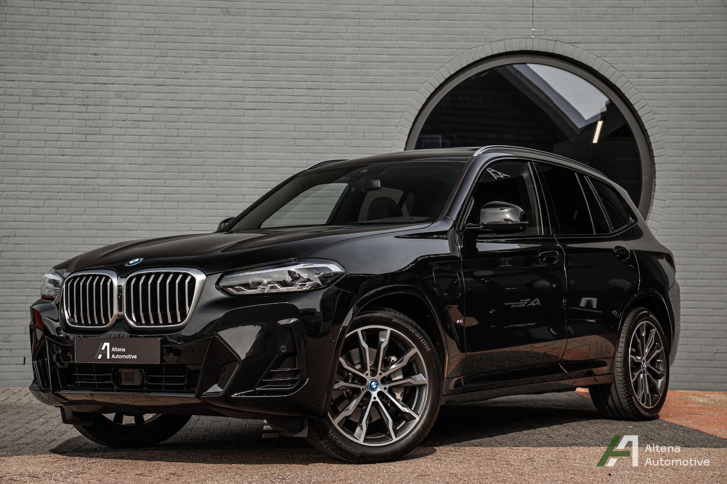 BMW X3 - xDrive30e Business Edition Plus M-sport, panoramadak, head-up, comfort acces, camera, hifi - AutoWereld.nl