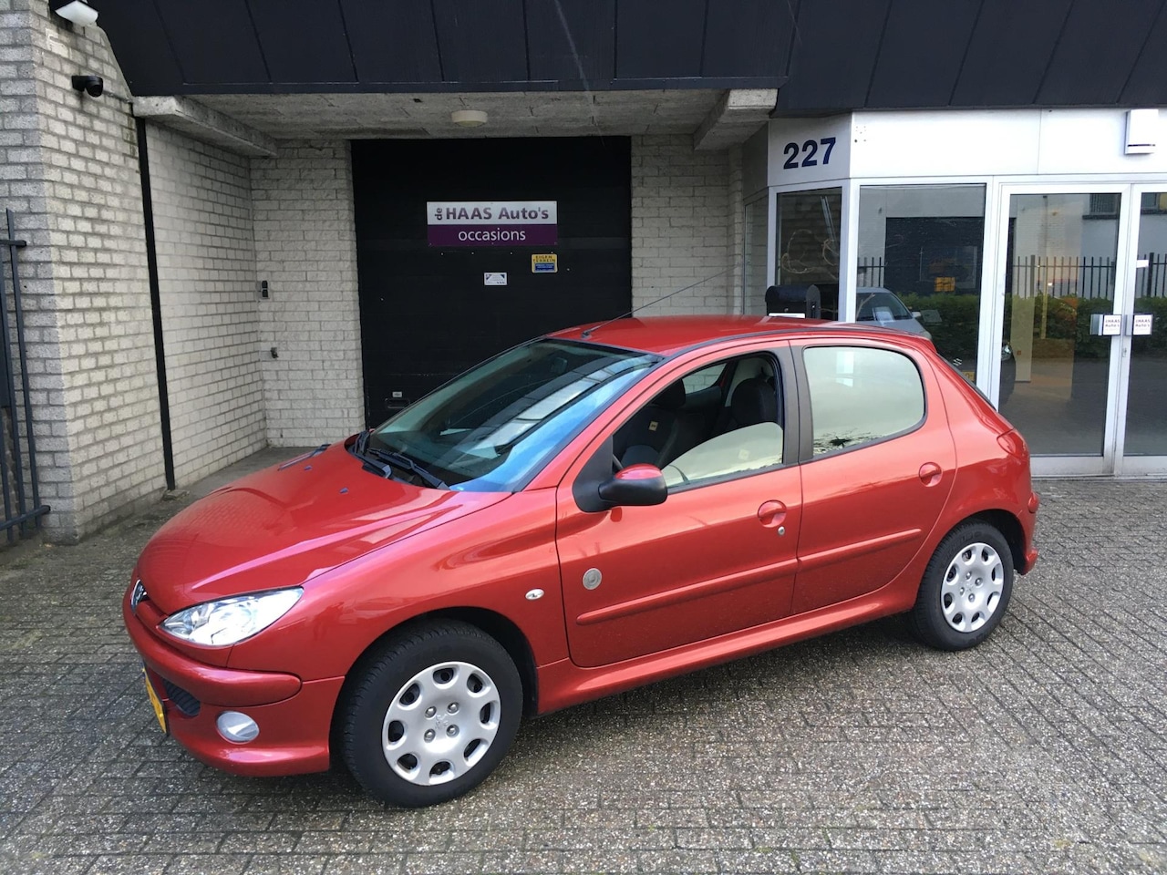 Peugeot 206 - 1.4 Génération / UNIEK MOOI / LAGE KM+NAP / 5 DEURS / APK JULI 2026 - AutoWereld.nl