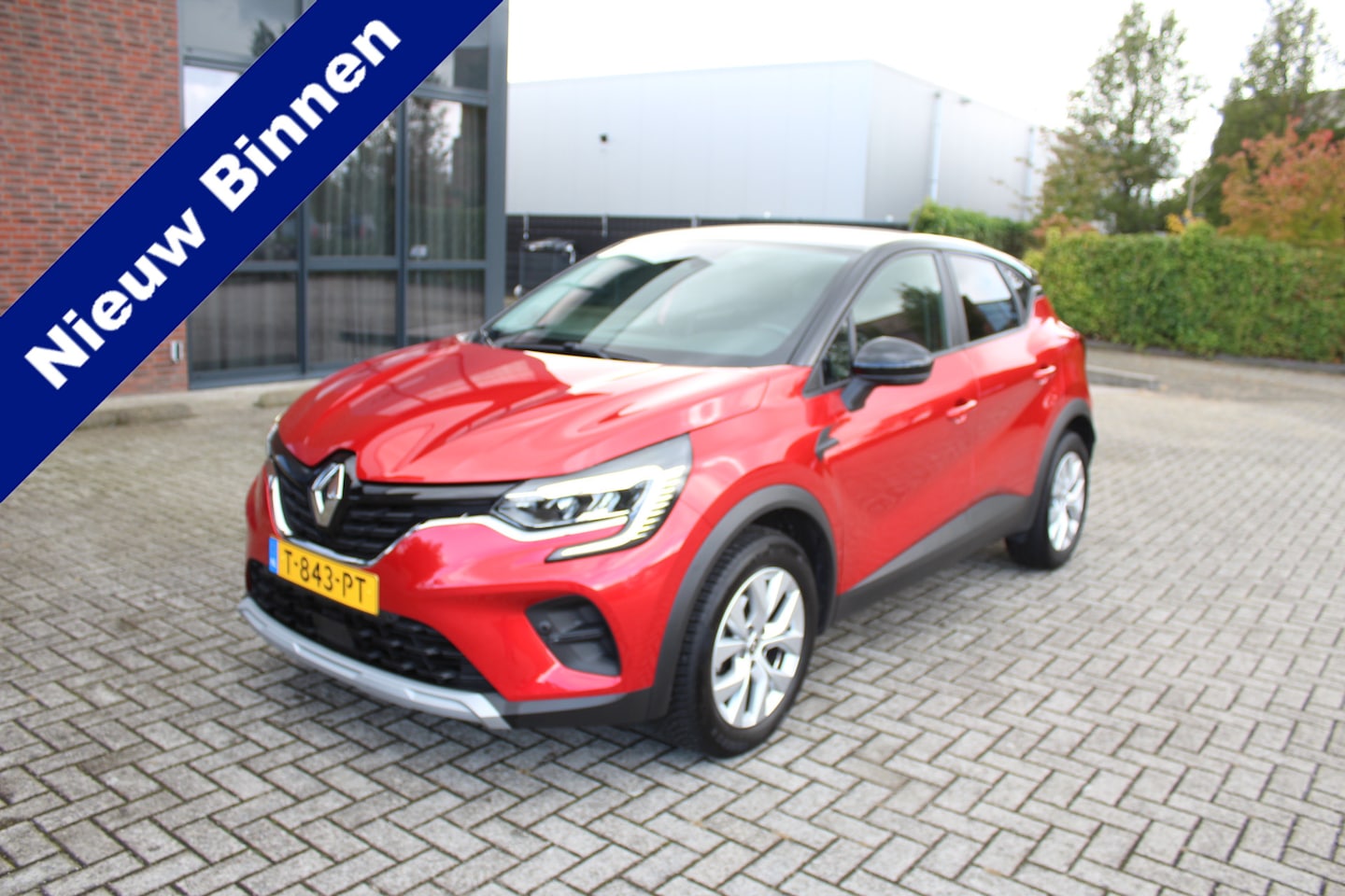 Renault Captur - 1.3 TCe 140 Intens Clima-Cruise-Navi-Camera-Carplay 18.000 KM !! - AutoWereld.nl