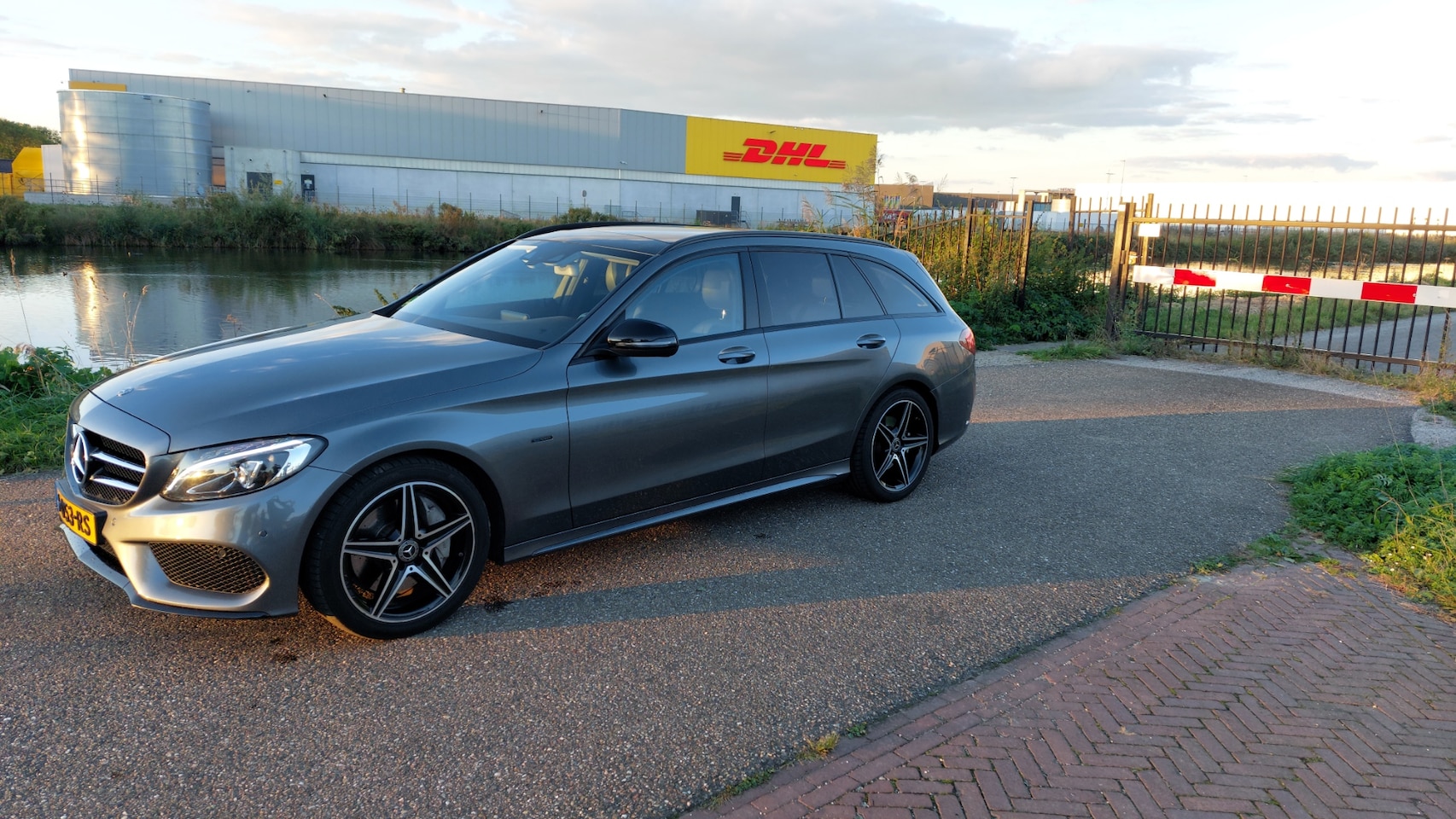 Mercedes-Benz C-klasse Estate - 350 e Sport Edition AMG LINE - AutoWereld.nl
