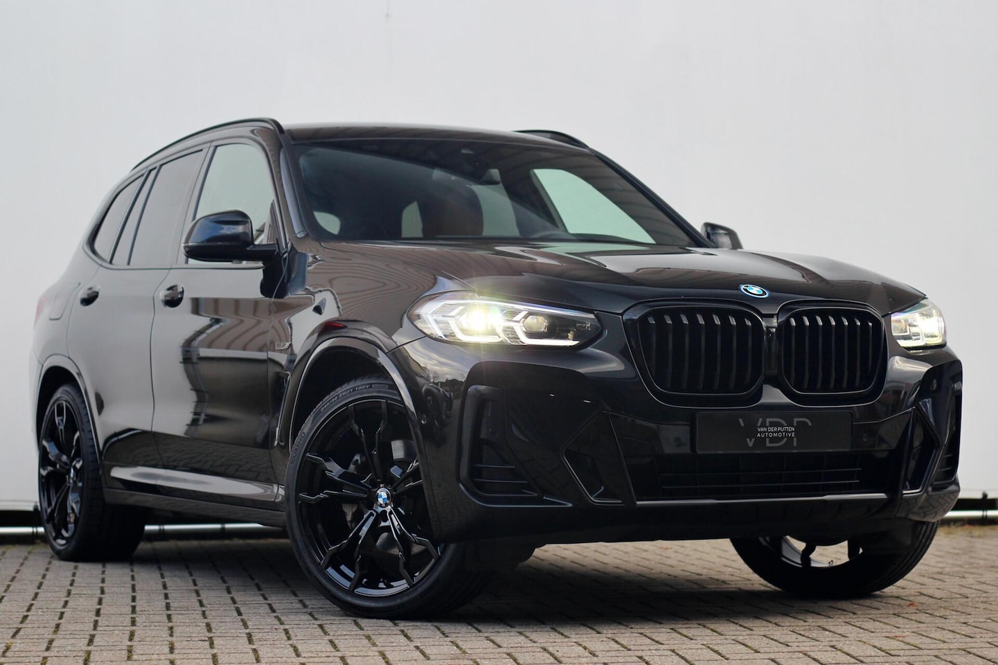 BMW X3 - xDrive 30e M-Sport High Executive| 21 inch | Trekhaak - AutoWereld.nl